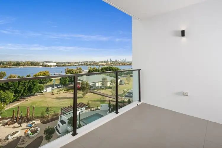 10605/320 MacArthur Avenue, Hamilton QLD 4007