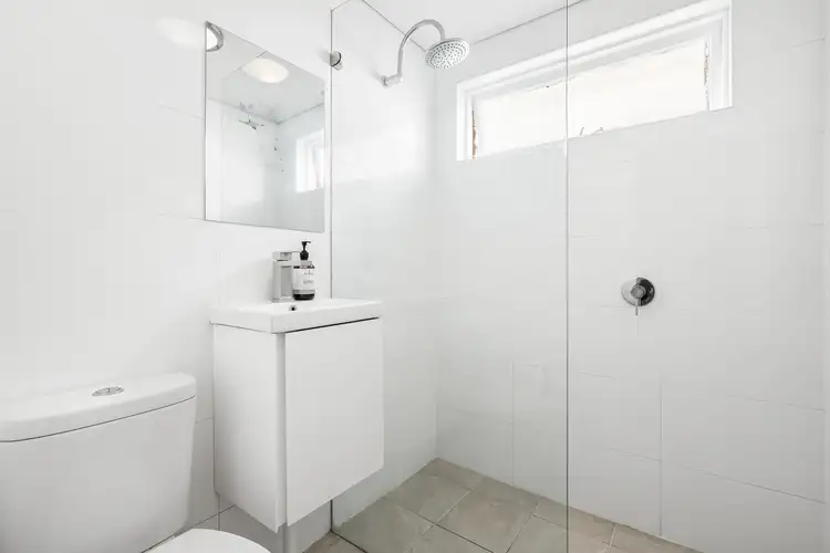 Fourth view of Homely apartment listing, 2/7 Grafton Crescent, Dee Why NSW 2099