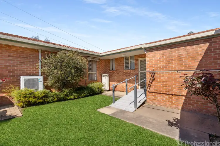 Second view of Homely unit listing, 4/253 Lone Pine Avenue, Orange NSW 2800