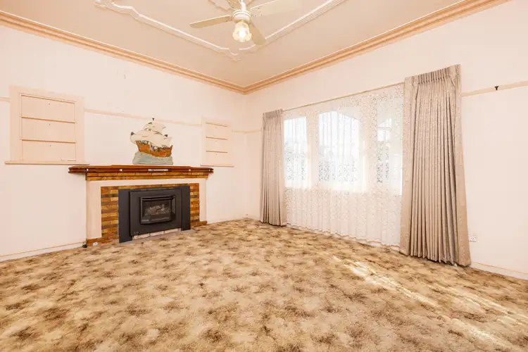 Second view of Homely house listing, 8 Goulburn Avenue, Red Cliffs VIC 3496