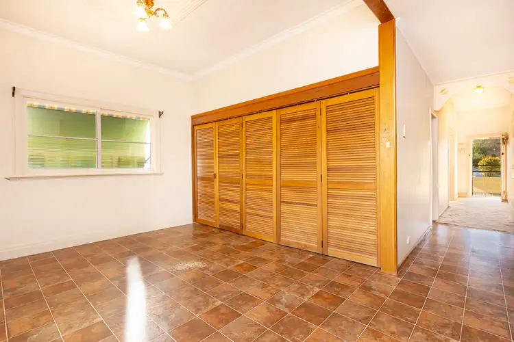 Fifth view of Homely house listing, 8 Goulburn Avenue, Red Cliffs VIC 3496