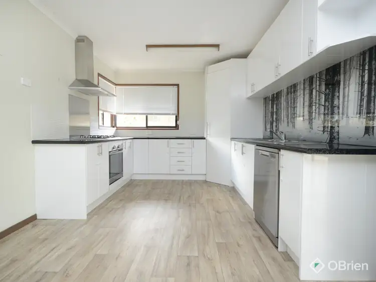 Fifth view of Homely house listing, 20 Allison Court, Bairnsdale VIC 3875