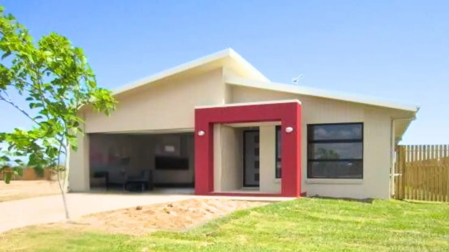 Main view of Homely house listing, 25 Orangeberry Circuit, Mount Low QLD 4818