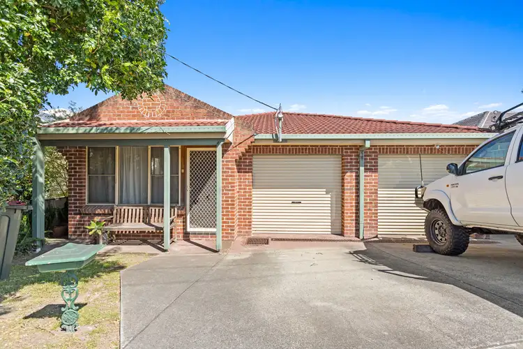 4 Addison Road