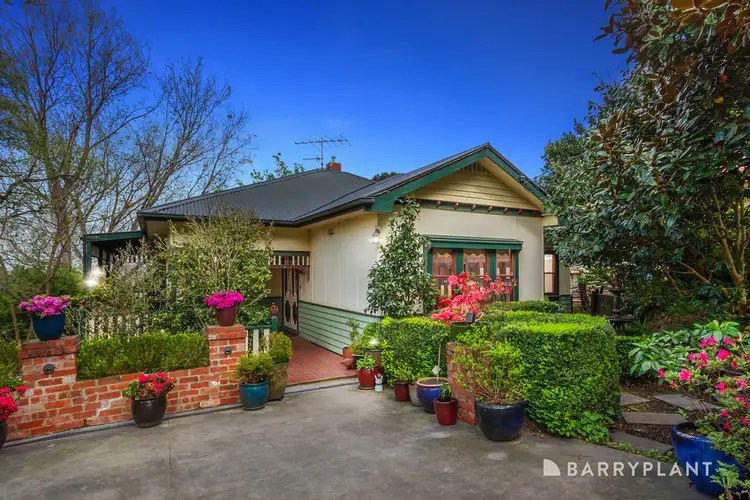 15 Hilltop Road, Upper Ferntree Gully VIC 3156