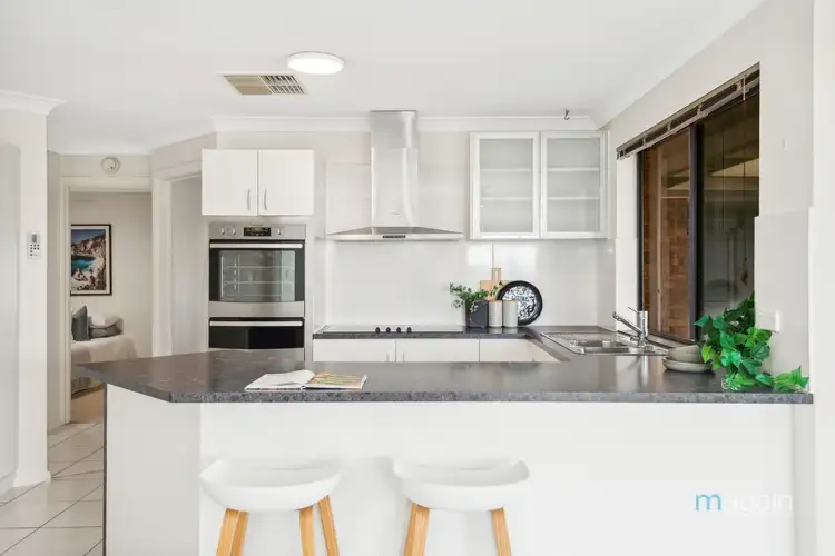 1 Columbia Court, Hallett Cove SA 5158