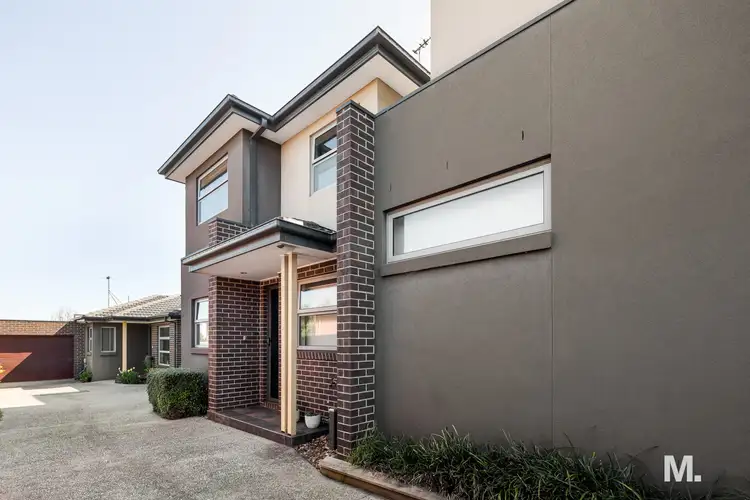 2/25 Elstone Avenue, Airport West VIC 3042