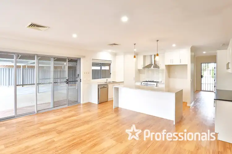 Fourth view of Homely house listing, 5 Maribyrnong Court, Red Cliffs VIC 3496