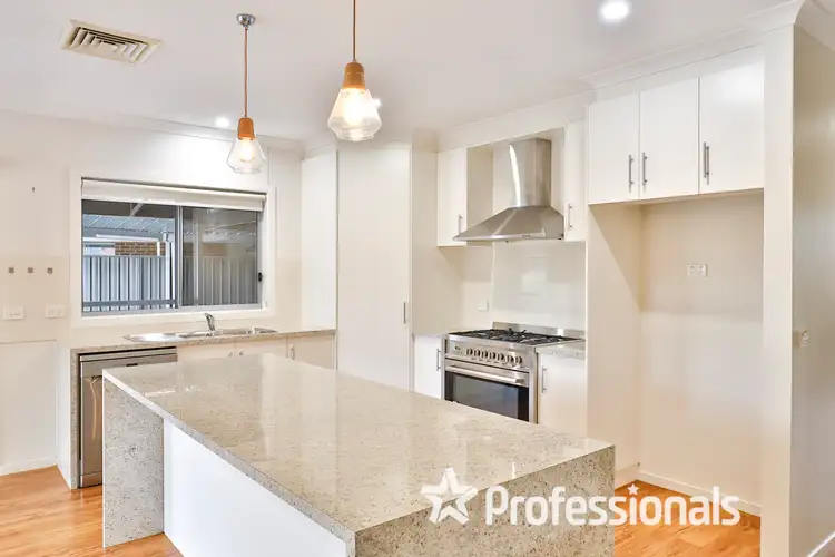 Fifth view of Homely house listing, 5 Maribyrnong Court, Red Cliffs VIC 3496