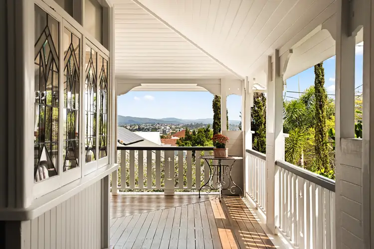 19 Rees Avenue, Clayfield QLD 4011