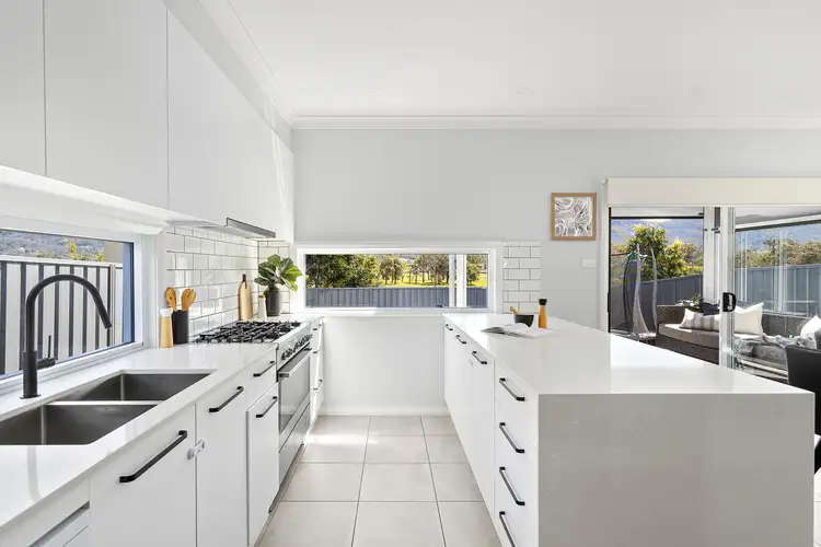 70 Pastureland Street, Kembla Grange NSW 2526
