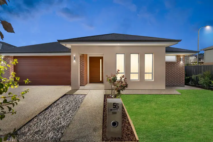 5 Maximillian Court, Mansfield Park SA 5012