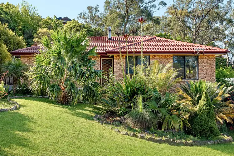 100 Hall Parade, Hazelbrook NSW 2779