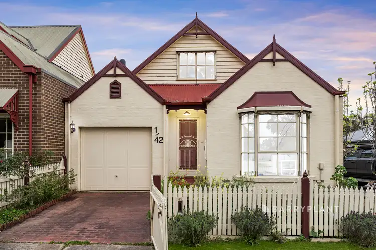 1/42 Sunnyside Drive, Berwick VIC 3806