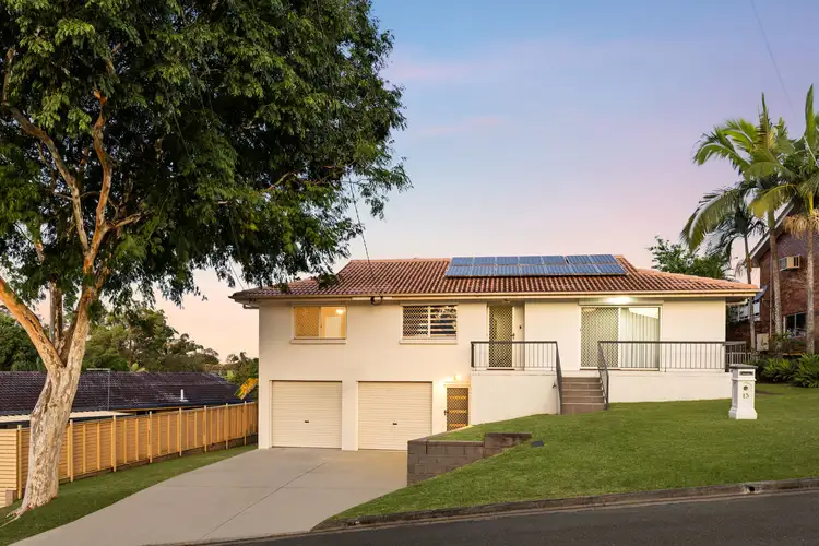 13 Gladesville Street, Kenmore QLD 4069