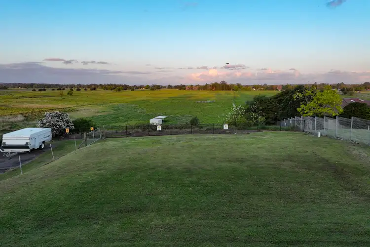 19D Dwyer Street, Oakhampton NSW 2320