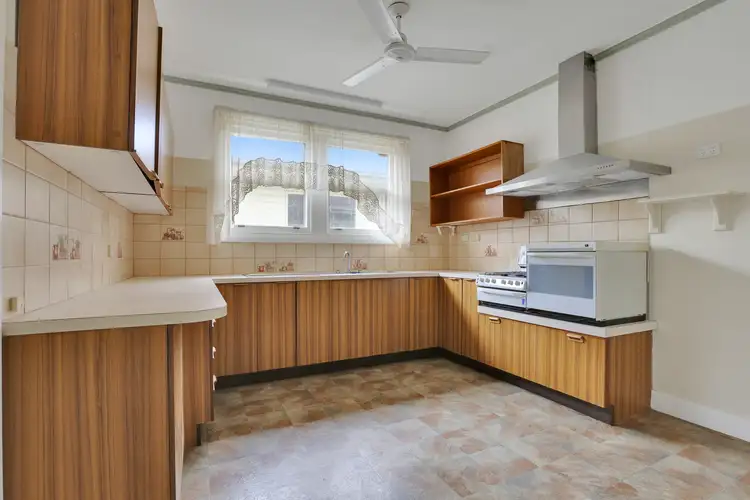 Fourth view of Homely house listing, 105 Francis Street, Bairnsdale VIC 3875