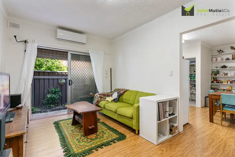 2/33 Claremont Street