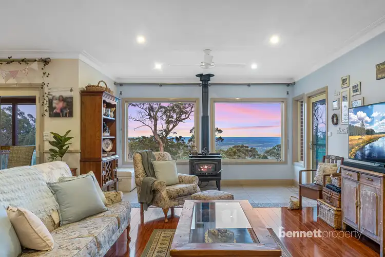 305 Lieutenant Bowen Drive, Bowen Mountain NSW 2753