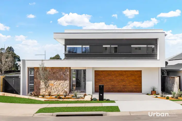 1 Woodhall Close, Colebee NSW 2761