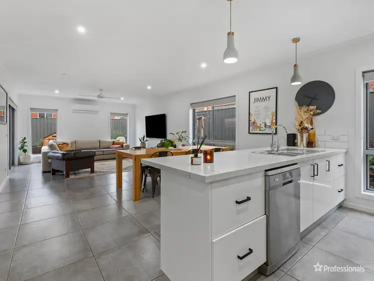 Third view of Homely house listing, 5 Forest View Drive, Maryborough VIC 3465