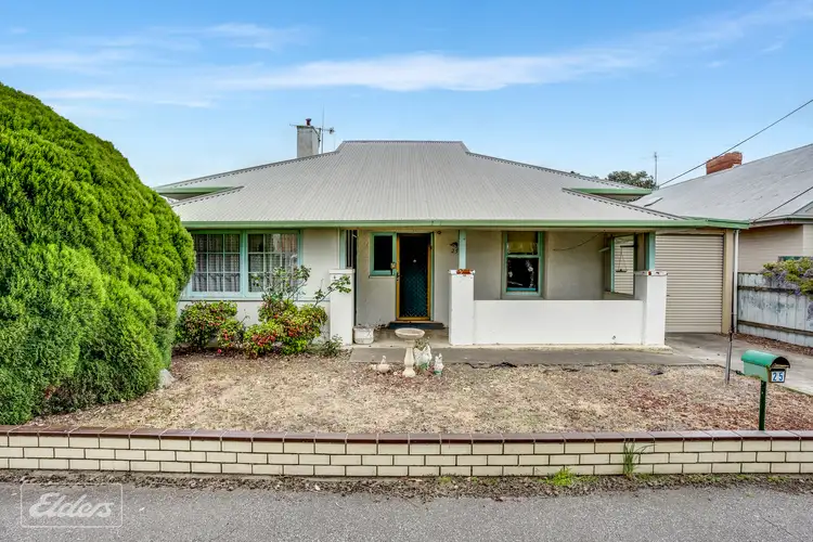 25 Sturt Street, Victor Harbor SA 5211