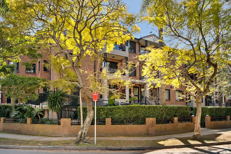 11/22-24 Garnet Street
