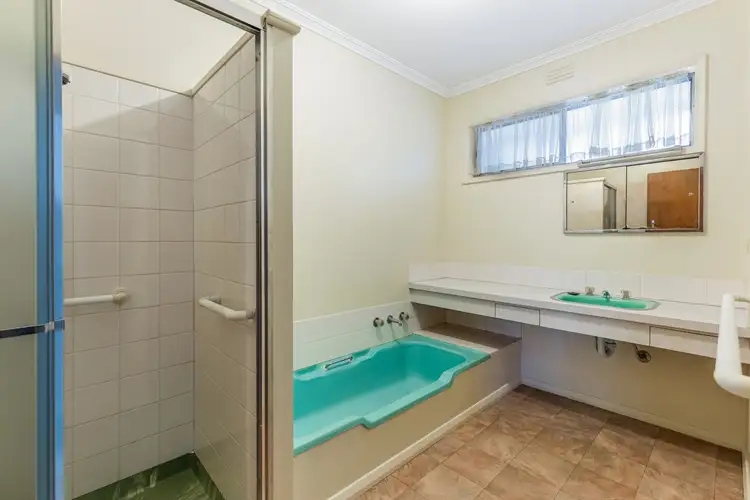 Sixth view of Homely house listing, 4 Maxwell Crescent, Strathdale VIC 3550