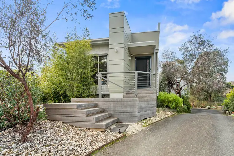 8 Leerama Court, Black Hill VIC 3350