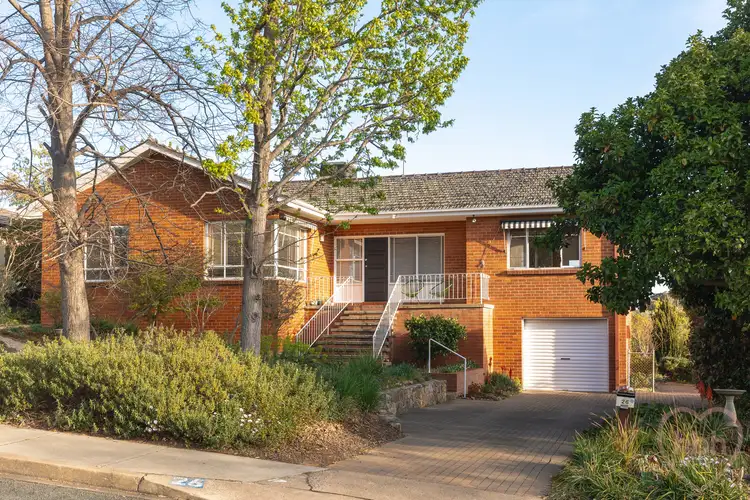 26 Birdwood Street, Hughes ACT 2605