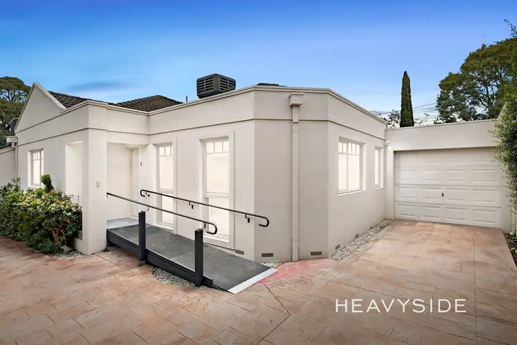 2/9 Cromwell Street, Burwood VIC 3125