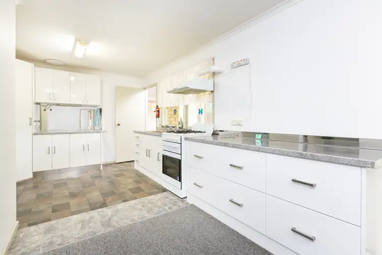 Third view of Homely house listing, 5 Carolyn Court, Robinvale VIC 3549