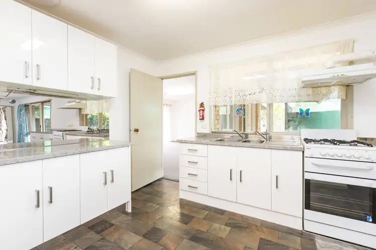 Fourth view of Homely house listing, 5 Carolyn Court, Robinvale VIC 3549