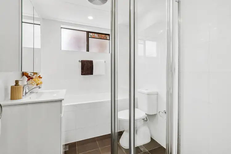 Fifth view of Homely apartment listing, 2/16 Central Avenue, Westmead NSW 2145