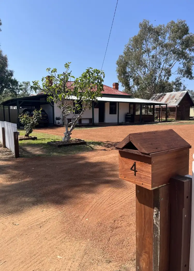 4 Eaton Street, York WA 6302