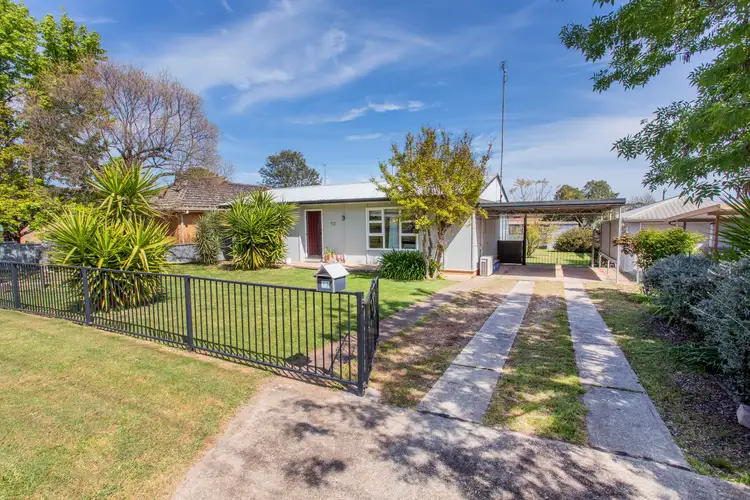 12 Kibbler Street, Cowra NSW 2794