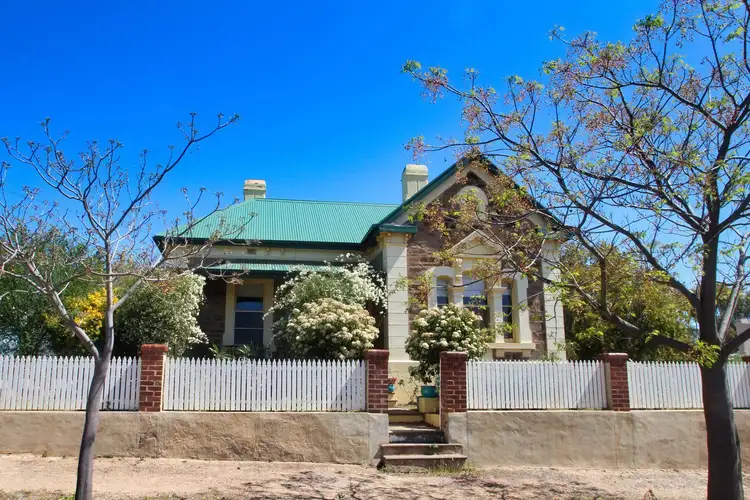 12 Kangaroo Street, Burra SA 5417