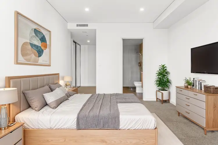 1/100 Fairway Drive