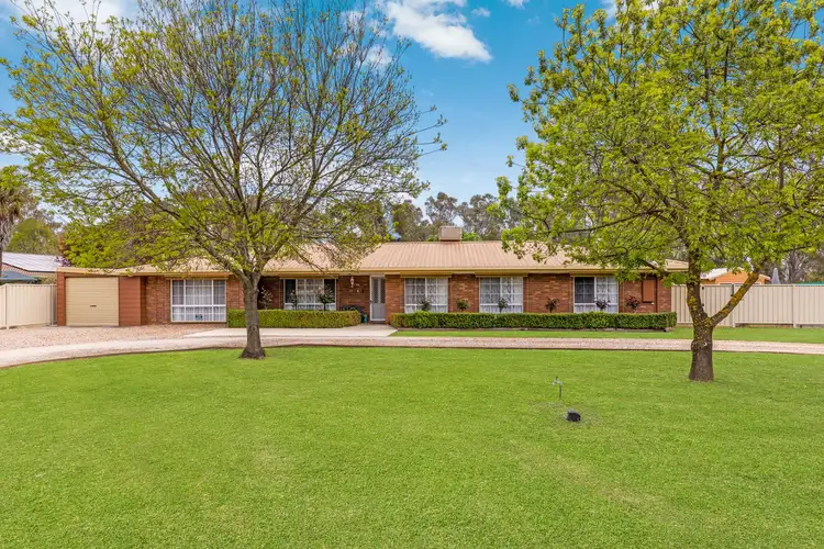 94 Strickland Street, Ascot VIC 3551