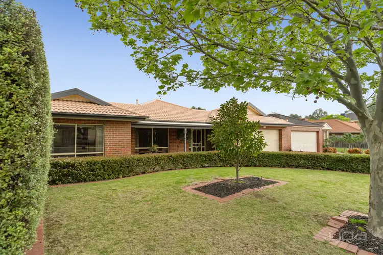 32 Darlingsford Boulevard, Melton VIC 3337