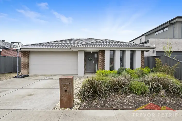 33 Flewin Avenue, Miners Rest VIC 3352