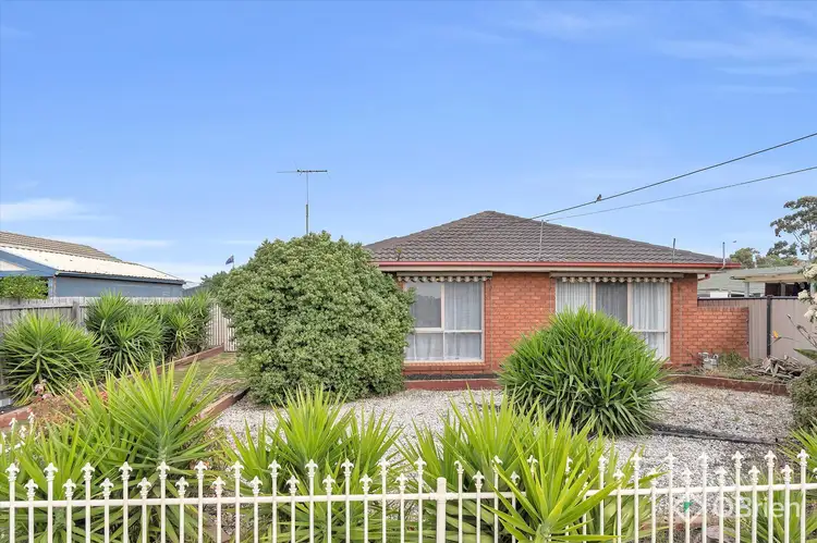 2 Clowes Street, Melton South VIC 3338
