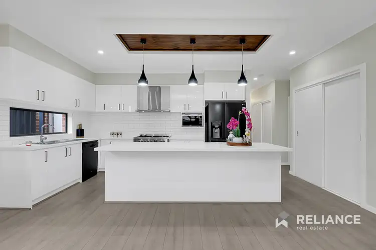 Sixth view of Homely house listing, 5 Riverglen Drive, Craigieburn VIC 3064