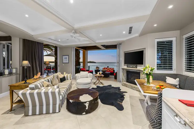 Sixth view of Homely house listing, 18 Knightsbridge Parade East, Sovereign Islands QLD 4216