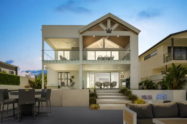74 Coolum Parade, Newport QLD 4020
