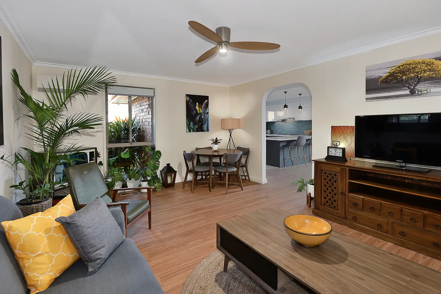 Main view of Homely unit listing, 2/11 Luke Street, Reservoir VIC 3073