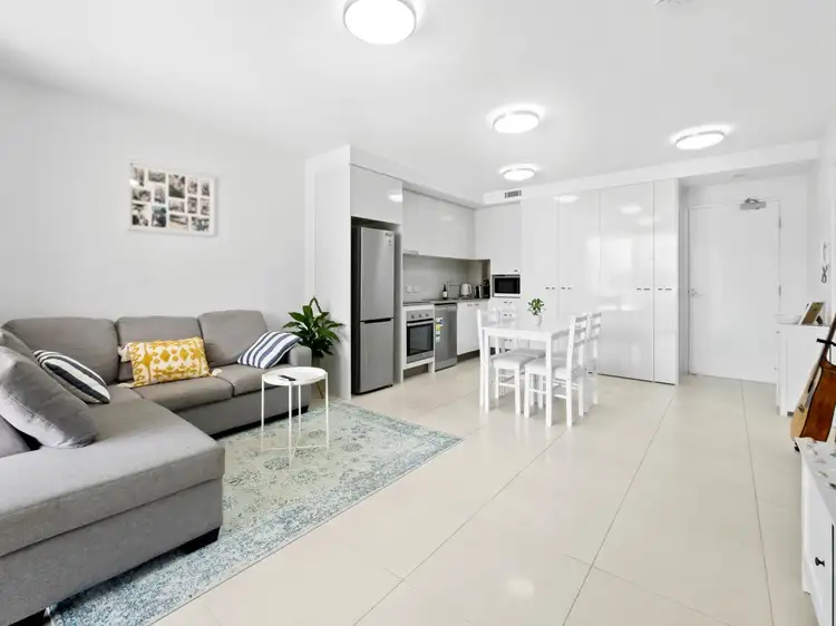 8/43 Lenneberg Street, Southport QLD 4215