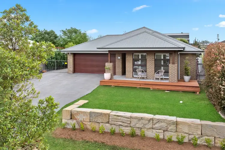 48 Cockatoo Ridge, Aberglasslyn NSW 2320