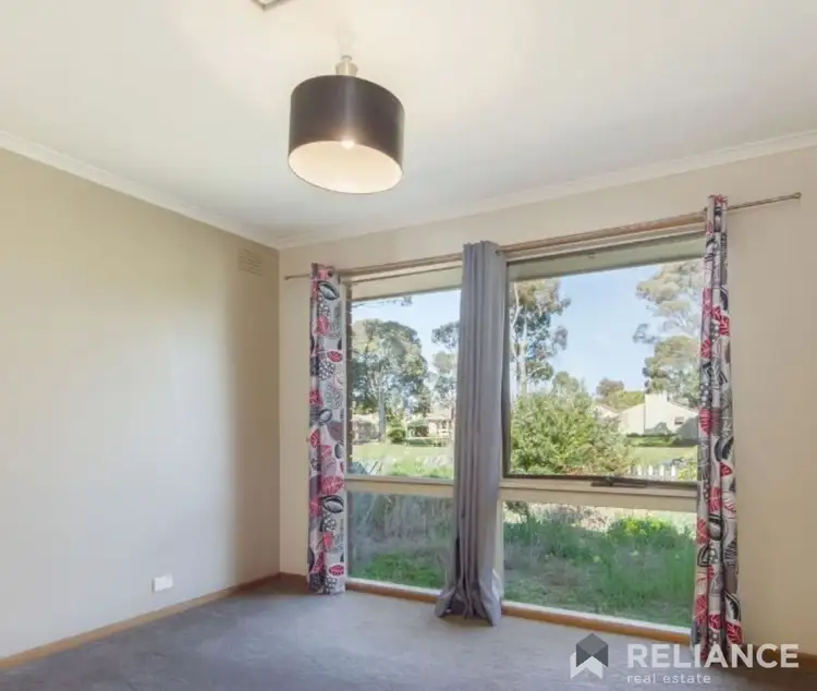 Fifth view of Homely house listing, 8 Balliol Common, Sunbury VIC 3429