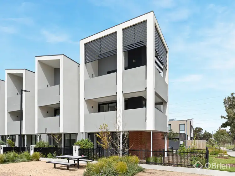 15 Higgins Walk, St Albans VIC 3021